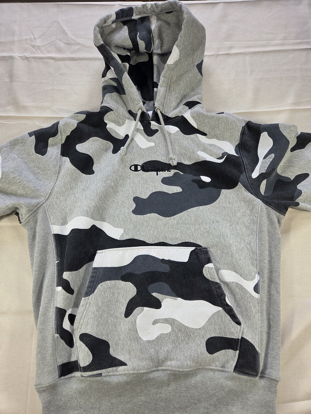 Champion Reverse Weave Gray Camo Pullover Hoodie Men's Medium